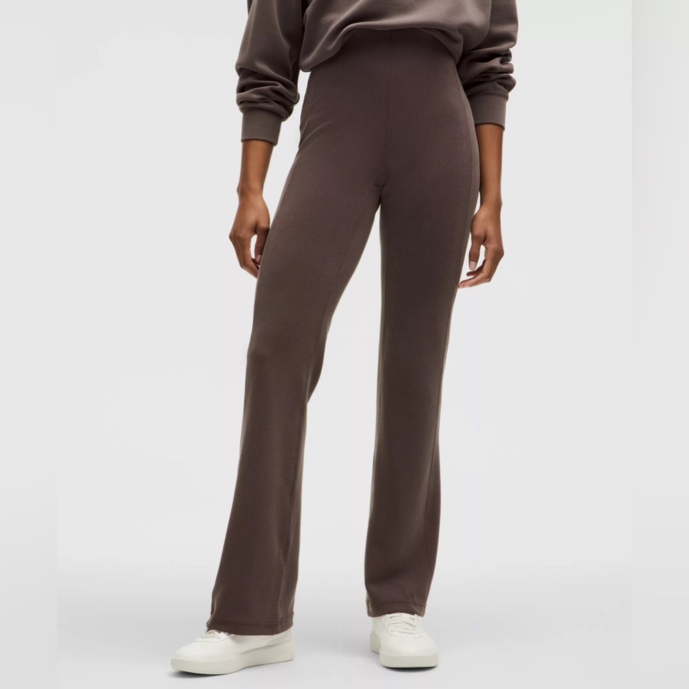 Lululemon Ribbed Softstreme High waisted Flared Pant Regular Espresso ☕️ Size: 0